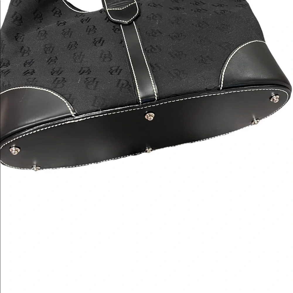 Dooney & Bourke Signature Shoulder Bag black❤️Like New😍😍😍 - Picture 4 of 11